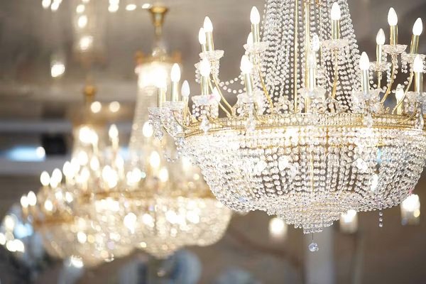 The Murano Chandelier in Modern Homes